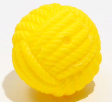 Игрушка для собак пищащая Клубок ниток 8см, желтая 7471559