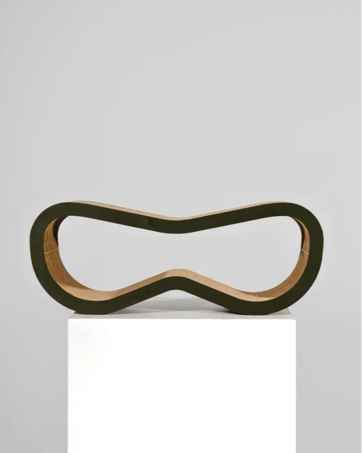 Когтеточка картонная Свайп с деревяным ободком "Бук" Матрешка