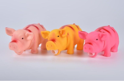 Игрушка-пищалка д/собак Свинка 18х7.5х9см микс арт.10922-0247 Код268108