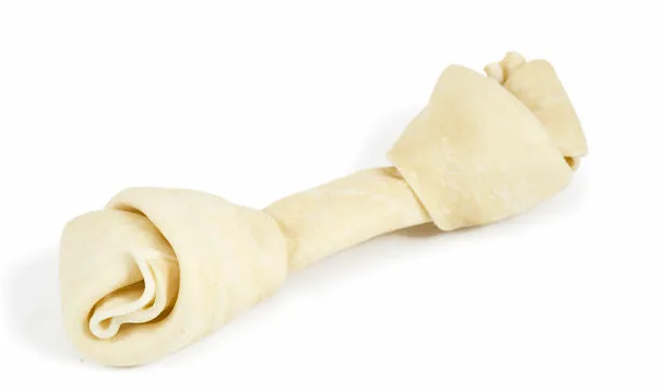 03-003 4-4,5"  кость из сыромятной кожи завязанная узлом 25-30 гр. 1 шт