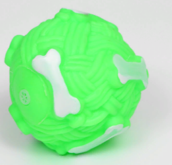 Игрушка пищащая "Клубок с косточками" для собак, 8 см, зелёная 7127493