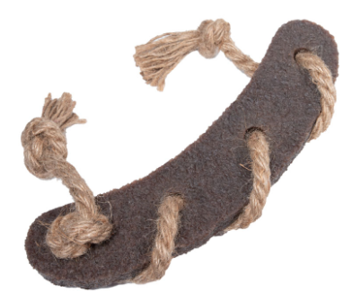 85005 Игрушка для собак Сосиска с веревкой из экорезины 21,5 см